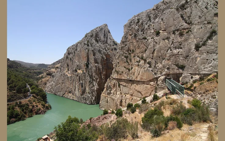 Caminito del Rey: Gu&iacute;a Completa &mdash; Ruta, Equipamiento Esencial y D&oacute;nde Dormir - imagen ilustrativa