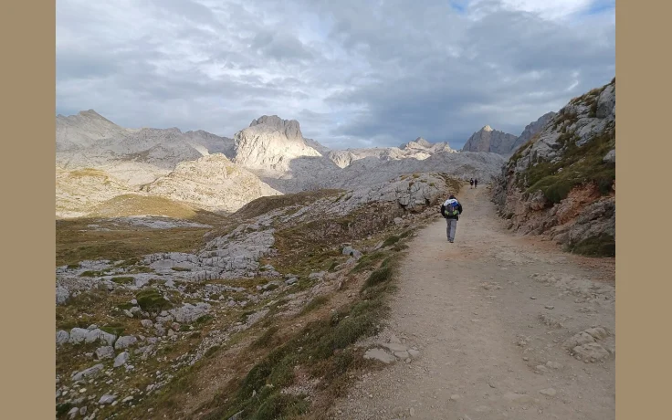 Senderismo en Espa&ntilde;a: Las 20 Mejores Rutas por Dificultad y Regi&oacute;n - imagen ilustrativa