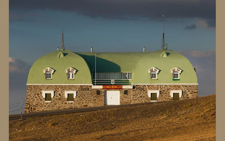 Sierra Nevada: Rutas de Senderismo, Equipamiento y Consejos para el Mulhac&eacute;n - imagen ilustrativa